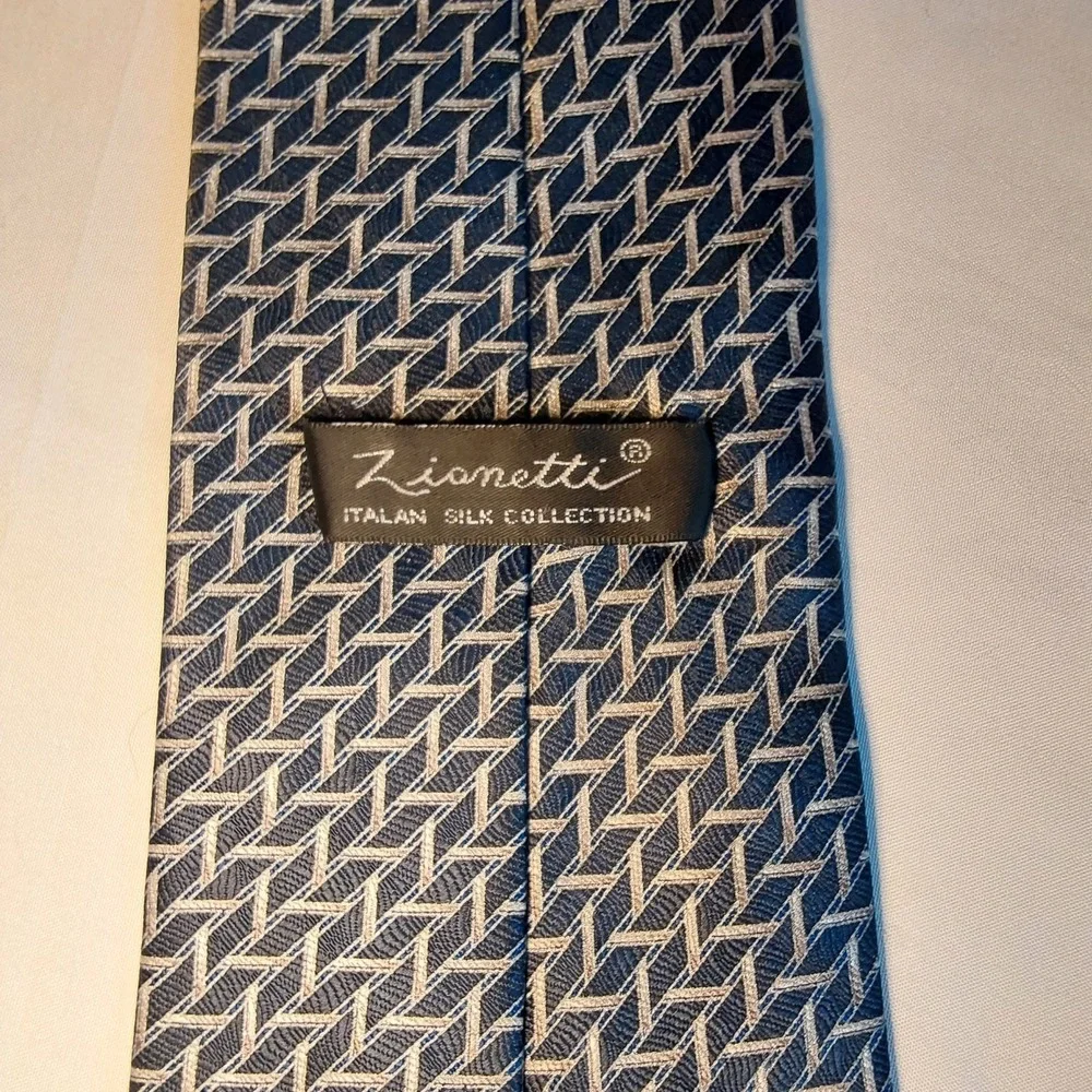 Zionetti Mens Necktie Designer Luxury Navy‎ Blue& Gray Geometric Italian Silk